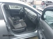 ✅ 2009 Dodge Avenger SE • VIN: 1B3LC46B39N562125 • Lot: 41233245. Wystawiony na IAAI z przebiegiem 72 835 mil. Bezpłatny archiwum sprzedaży aukcyjnych z USA i szczegółowy raport historii pojazdu na DreamBid. Zdjęcie 5.