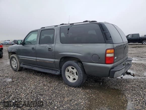 ✅ 2001 Chevrolet Suburban LS • VIN: 3GNEC16T31G203148 • Лот: 42713955. Опубликован ранее на Copart с пробегом 323 762 миль. Бесплатный доступ к архиву аукционных продаж из США и подробный отчёт об истории автомобиля на DreamBid. Изображение 2.