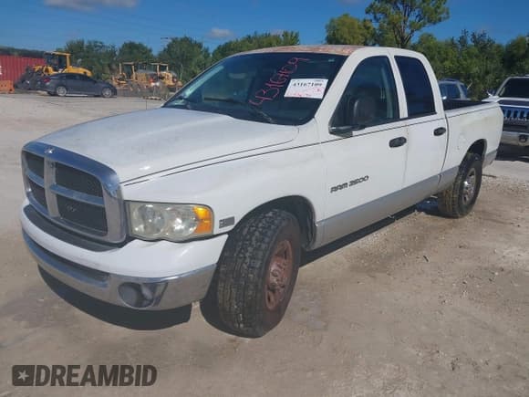 ✅ 2004 Dodge 2500 ST • VIN: 3D7KA28DX4G173895 • Lot: 43167109. Wystawiony na IAAI z przebiegiem 313 303 mil. Bezpłatny archiwum sprzedaży aukcyjnych z USA i szczegółowy raport historii pojazdu na DreamBid. Zdjęcie 2.