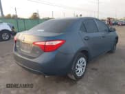 ✅ 2018 Toyota Corolla SE • VIN: 5YFBURHE7JP802070 • Lot: 43808126. Wystawiony na IAAI z przebiegiem 211 452 mil. Bezpłatny archiwum sprzedaży aukcyjnych z USA i szczegółowy raport historii pojazdu na DreamBid. Zdjęcie 4.