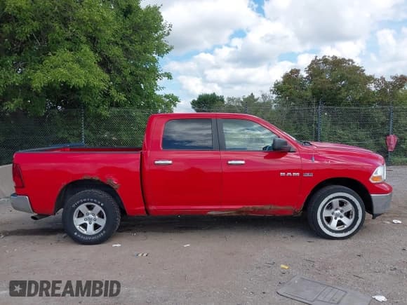 ✅ 2009 Dodge 1500 Laramie • VIN: 1D3HV13T29J505200 • Lot: 43054843. Wystawiony na IAAI z przebiegiem 133 089 mil. Bezpłatny archiwum sprzedaży aukcyjnych z USA i szczegółowy raport historii pojazdu na DreamBid. Zdjęcie 13.