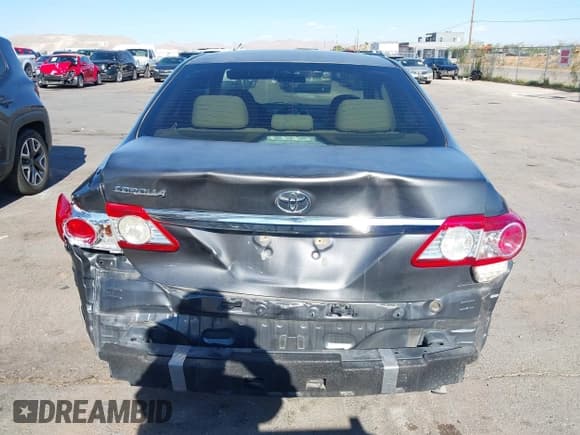 ✅ 2013 Toyota Corolla L • VIN: 5YFBU4EE9DP222489 • Lot: 43044003. Listed on IAAI with 237,489 mi. Free auction sales archive from the USA and detailed vehicle history report at DreamBid. Image 17.