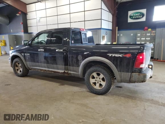 ✅ 2009 Dodge 1500 SLT • VIN: 1D3HV18T19S788370 • Lot: 88747525. Wystawiony na Copart z przebiegiem 131 081 mil. Bezpłatny archiwum sprzedaży aukcyjnych z USA i szczegółowy raport historii pojazdu na DreamBid. Zdjęcie 2.