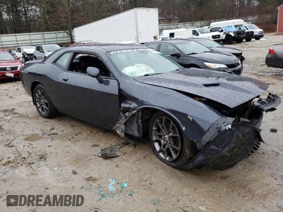 ✅ 2018 Dodge Challenger GT • VIN: 2C3CDZGG1JH341482 • Lot: 43134263. Wystawiony na Copart z przebiegiem Nie podano. Bezpłatny archiwum sprzedaży aukcyjnych z USA i szczegółowy raport historii pojazdu na DreamBid. Zdjęcie 4.
