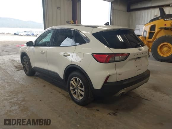 ✅ 2020 Ford Escape SE • VIN: 1FMCU9G60LUA36585 • Лот: 43698480. Опубликован ранее на IAAI с пробегом 142 055 миль. Бесплатный доступ к архиву аукционных продаж из США и подробный отчёт об истории автомобиля на DreamBid. Изображение 3.