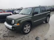 ✅ 2008 Jeep Patriot Limited • VIN: 1J8FF48WX8D667700 • Lot: 64776805. Wystawiony na Copart z przebiegiem 200 810 mil. Bezpłatny archiwum sprzedaży aukcyjnych z USA i szczegółowy raport historii pojazdu na DreamBid. Zdjęcie 1.