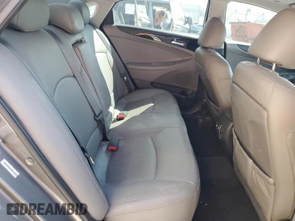 ✅ 2011 Hyundai Sonata SE • VIN: 5NPEC4AC5BH115048 • Lot: 80495185. Listed on Copart with 133,604 mi. Free auction sales archive from the USA and detailed vehicle history report at DreamBid. Image 10.