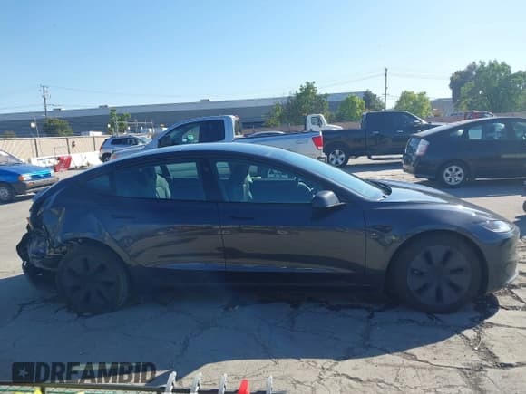 ✅ 2024 Tesla Model 3 Long Range • VIN: 5YJ3E1EB2RF740291 • Лот: 42124138. Опубликован ранее на IAAI с пробегом 36 452 миль. Бесплатный доступ к архиву аукционных продаж из США и подробный отчёт об истории автомобиля на DreamBid. Изображение 13.