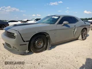 ✅ 2019 Dodge Challenger R/T • VIN: 2C3CDZBT2KH557072 • Lot: 85132115. Wystawiony na Copart z przebiegiem 158 027 mil. Bezpłatny archiwum sprzedaży aukcyjnych z USA i szczegółowy raport historii pojazdu na DreamBid. Zdjęcie 1.