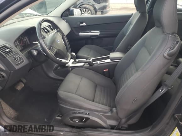 ✅ 2013 Volvo C30 T5 • VIN: YV1672MK4D2309567 • Lot: 86339914. Listed on Copart with 54,006 mi. Free auction sales archive from the USA and detailed vehicle history report at DreamBid. Image 7.