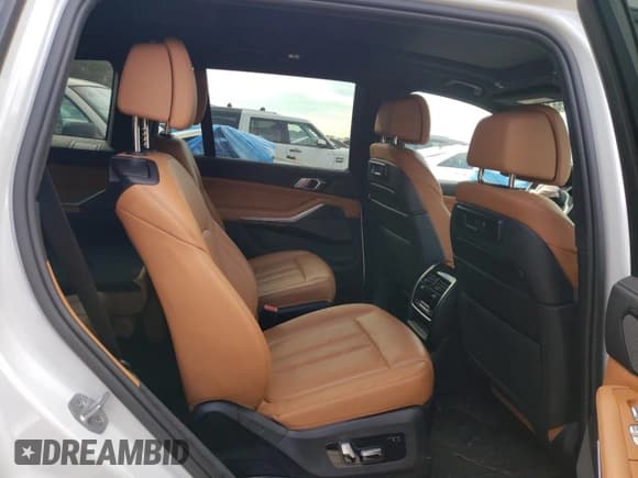 ✅ 2021 BMW X7 xDrive40i • VIN: 5UXCW2C01M9E04057 • Lot: 40256153. Listed on Copart with 26,415 mi. Free auction sales archive from the USA and detailed vehicle history report at DreamBid. Image 11.