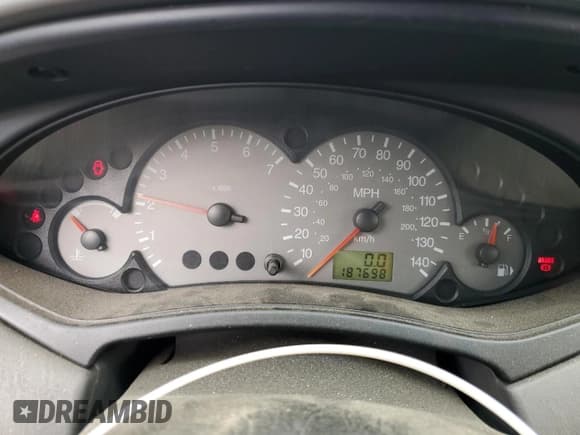 ✅ 2003 Ford Focus ZX3 • VIN: 3FAFP31Z33R178841 • Lot: 43453095. Listed on Copart with 187,698 mi. Free auction sales archive from the USA and detailed vehicle history report at DreamBid. Image 9.