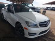 ✅ 2014 Mercedes-Benz C 250 • VIN: WDDGJ4HBXEG289823 • Lot: 42344530. Wystawiony na IAAI z przebiegiem 122 670 mil. Bezpłatny archiwum sprzedaży aukcyjnych z USA i szczegółowy raport historii pojazdu na DreamBid. Zdjęcie 1.