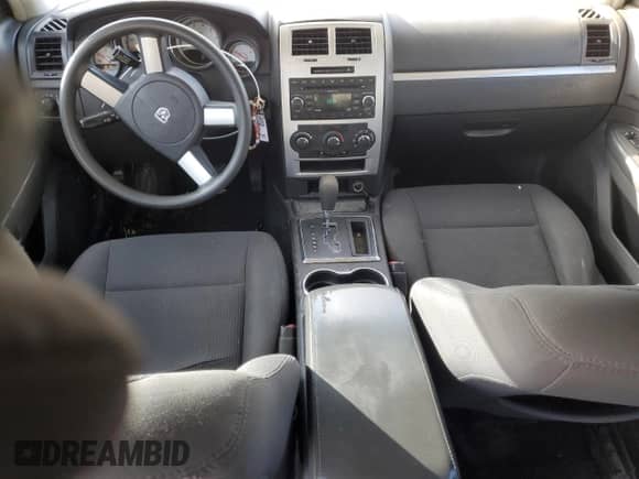 ✅ 2008 Dodge Charger • VIN: 2B3KA43G28H239757 • Лот: 84720444. Размещён на Copart с пробегом 229 004 миль миль. Получите бесплатный доступ к архиву аукционных продаж из США и посмотрите подробный отчёт об истории автомобиля на DreamBid. Изображение 8.