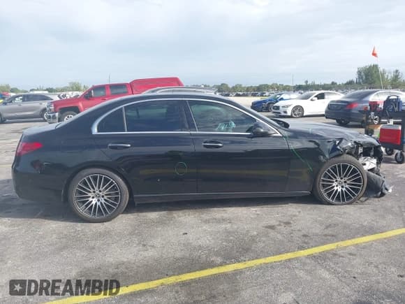 ✅ 2023 Mercedes-Benz C 300 • VIN: W1KAF4GB0PR070191 • Лот: 43621530. Опубликован ранее на IAAI с пробегом 35 749 миль. Бесплатный доступ к архиву аукционных продаж из США и подробный отчёт об истории автомобиля на DreamBid. Изображение 14.