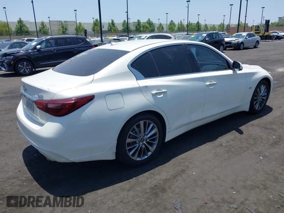✅ 2019 Infiniti Q50 Luxe • VIN: JN1EV7AP1KM517673 • Lot: 42555738. Listed on IAAI with 59,135 mi. Free auction sales archive from the USA and detailed vehicle history report at DreamBid. Image 4.