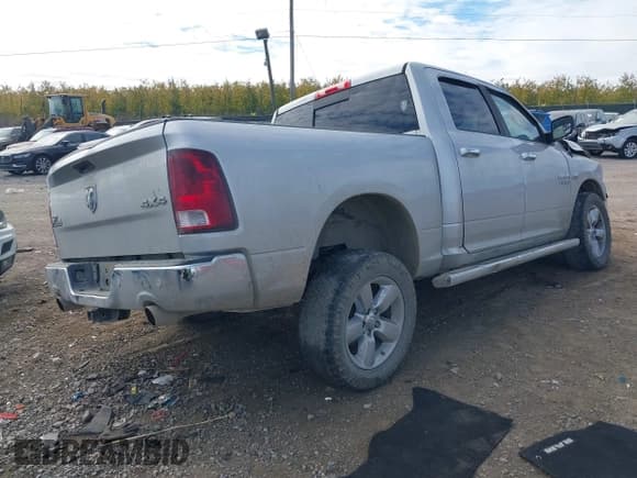 ✅ 2017 Ram 1500 Big Horn • VIN: 3C6RR7LT7HG708420 • Lot: 43564681. Listed on IAAI with 148,000 mi. Free auction sales archive from the USA and detailed vehicle history report at DreamBid. Image 4.