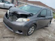 ✅ 2011 Toyota Sienna LE AAS • VIN: 5TDKK3DC8BS091026 • Лот: 42441983. Опубликован ранее на IAAI с пробегом 191 553 миль. Бесплатный доступ к архиву аукционных продаж из США и подробный отчёт об истории автомобиля на DreamBid. Изображение 2.