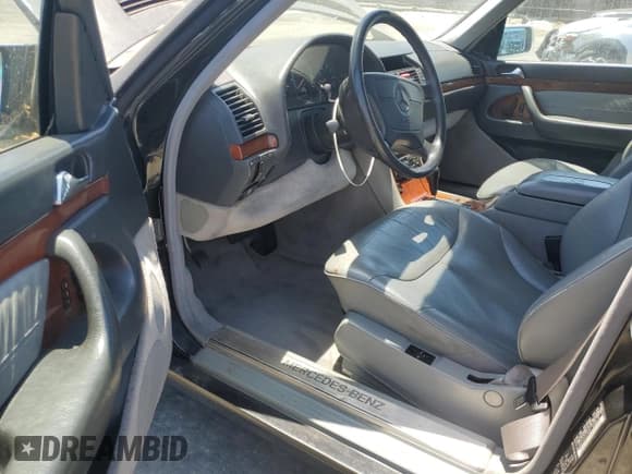 ✅ 1999 Mercedes-Benz S 320/430/500 • VIN: WDBGA32G5XA409721 • Lot: 64229895. Listed on Copart with 154,561 mi. Free auction sales archive from the USA and detailed vehicle history report at DreamBid. Image 8.