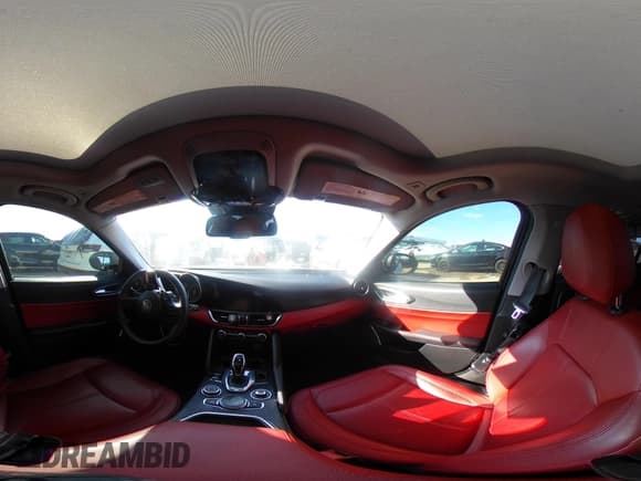 ✅ 2020 Alfa Romeo Giulia • VIN: ZARFAMAN3L7626670 • Lot: 43369788. Wystawiony na IAAI z przebiegiem 65 495 mil. Bezpłatny archiwum sprzedaży aukcyjnych z USA i szczegółowy raport historii pojazdu na DreamBid. Zdjęcie 18.