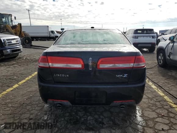✅ 2010 Lincoln MKZ • VIN: 3LNHL2GC9AR647502 • Lot: 92352885. Listed on Copart with Not provided. Free auction sales archive from the USA and detailed vehicle history report at DreamBid. Image 6.