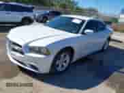 2014 Dodge Charger SE z VIN 2C3CDXBGXEH192877, wystawiony jako IAAI lot #43593648 z przebiegiem 232 537 mil mil oraz . Historia ofert i sprzedaży dostępna na DreamBid. Obrazek 17.