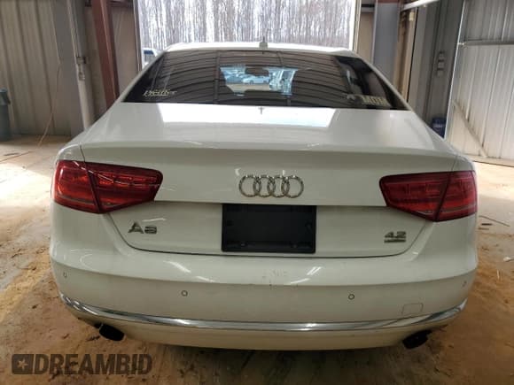 ✅ 2012 Audi A8 • VIN: WAUAVAFD4CN002926 • Lot: 85434414. Wystawiony na Copart z przebiegiem 195 284 mil. Bezpłatny archiwum sprzedaży aukcyjnych z USA i szczegółowy raport historii pojazdu na DreamBid. Zdjęcie 6.