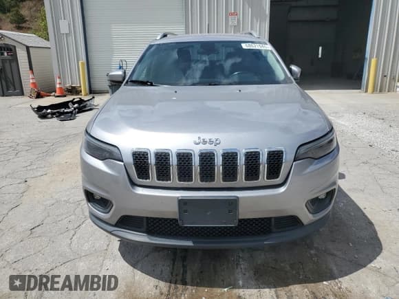 ✅ 2019 Jeep Cherokee Latitude Plus • VIN: 1C4PJMLB2KD181257 • Lot: 68621945. Wystawiony na Copart z przebiegiem 99 981 mil. Bezpłatny archiwum sprzedaży aukcyjnych z USA i szczegółowy raport historii pojazdu na DreamBid. Zdjęcie 5.