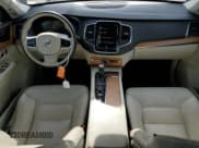 ✅ 2021 Volvo XC90 Momentum • VIN: YV4A22PK7M1740899 • Лот: 67273025. Опубликован ранее на Copart с пробегом 36 877 миль. Бесплатный доступ к архиву аукционных продаж из США и подробный отчёт об истории автомобиля на DreamBid. Изображение 8.