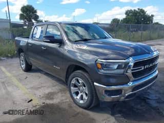 2020 Ram 1500 Lone Star z VIN 1C6SRFFT0LN155861, wystawiony jako IAAI lot #43398075 z przebiegiem 130 433 mil mil oraz . Historia ofert i sprzedaży dostępna na DreamBid. Obrazek 1.