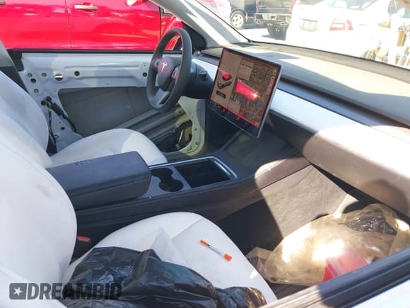 ✅ 2022 Tesla Model Y Long Range • VIN: 7SAYGDEE2NF360019 • Лот: 37731581. Опубликован ранее на IAAI с пробегом 38 014 миль. Бесплатный доступ к архиву аукционных продаж из США и подробный отчёт об истории автомобиля на DreamBid. Изображение 5.