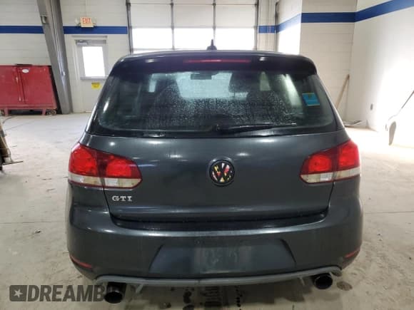✅ 2011 Volkswagen Golf GTI w/Sunroof PZEV • VIN: WVWED7AJ5BW197287 • Lot: 88570205. Wystawiony na Copart z przebiegiem 169 806 mil. Bezpłatny archiwum sprzedaży aukcyjnych z USA i szczegółowy raport historii pojazdu na DreamBid. Zdjęcie 6.