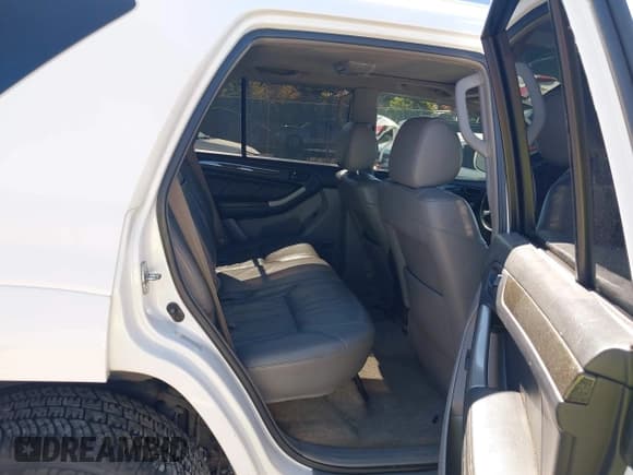 ✅ 2004 Toyota 4Runner Limited • VIN: JTEBT17R640038635 • Lot: 43234153. Listed on IAAI with 203,266 mi. Free auction sales archive from the USA and detailed vehicle history report at DreamBid. Image 8.