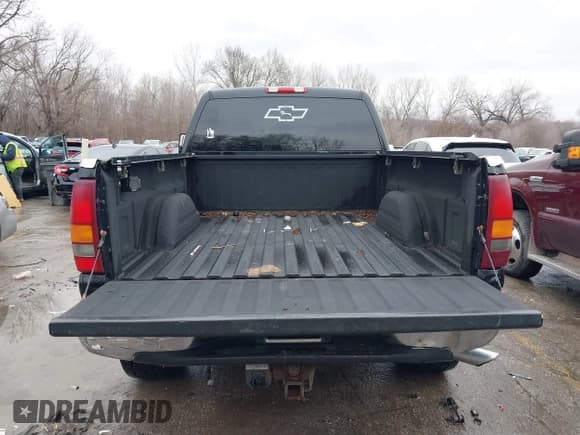 ✅ 2002 Chevrolet Silverado 2500HD LS • VIN: 1GCHK23102F149277 • Лот: 41465273. Опубликован ранее на IAAI с пробегом 225 299 миль. Бесплатный доступ к архиву аукционных продаж из США и подробный отчёт об истории автомобиля на DreamBid. Изображение 12.