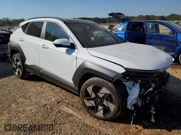 2024 Hyundai Kona Limited with VIN KM8HE3A30RU161268, listed as a Copart auction lot 77844404 with 1,598 mi miles and Salvage title. Bid and sale history available at DreamBid. Image 4.