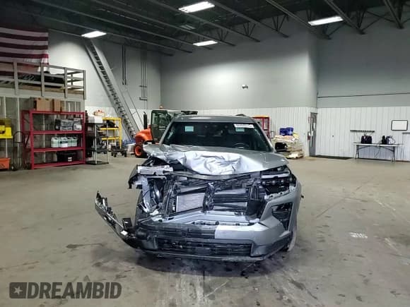 ✅ 2025 Chevrolet Traverse AWD LT • VIN: 1GNEVGRS4SJ144935 • Lot: 86808915. Wystawiony na Copart z przebiegiem 11 126 mil. Bezpłatny archiwum sprzedaży aukcyjnych z USA i szczegółowy raport historii pojazdu na DreamBid. Zdjęcie 15.