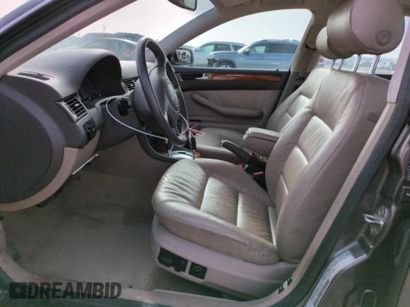 ✅ 2001 Audi A6 • VIN: WAUED64B31N075754 • Лот: 82628634. Опубликован ранее на Copart с пробегом 78 537 миль. Бесплатный доступ к архиву аукционных продаж из США и подробный отчёт об истории автомобиля на DreamBid. Изображение 7.