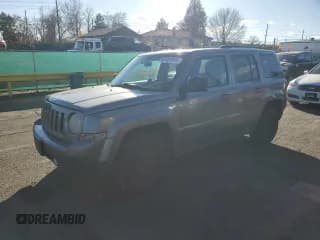 ✅ 2013 Jeep Patriot Sport • VIN: 1C4NJRBB0DD158309 • Лот: 92684965. Опубликован ранее на Copart с пробегом 139 740 миль. Бесплатный доступ к архиву аукционных продаж из США и подробный отчёт об истории автомобиля на DreamBid. Изображение 1.