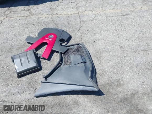 ✅ 2020 Mercedes-Benz C 43 AMG • VIN: 55SWF6EB3LU331939 • Lot: 42684811. Wystawiony na IAAI z przebiegiem 90 875 mil. Bezpłatny archiwum sprzedaży aukcyjnych z USA i szczegółowy raport historii pojazdu na DreamBid. Zdjęcie 12.