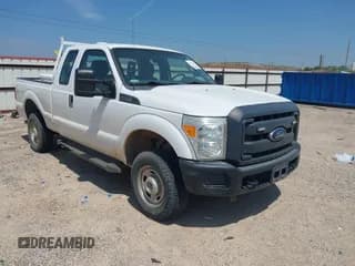 ✅ 2014 Ford F-250 XL • VIN: 1FT7X2B69EEB68964 • Lot: 42350769. Wystawiony na IAAI z przebiegiem 137 705 mil. Bezpłatny archiwum sprzedaży aukcyjnych z USA i szczegółowy raport historii pojazdu na DreamBid. Zdjęcie 1.