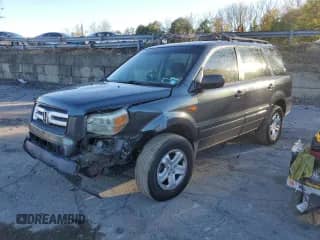 2006 Honda Pilot LX z VIN 5FNYF18166B000938, wystawiony jako Copart lot #87070355 z przebiegiem 211 620 mil mil oraz Szkoda całkowita • Salvage title. Historia ofert i sprzedaży dostępna na DreamBid. Obrazek 1.