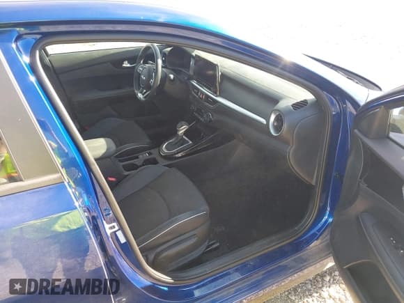 ✅ 2024 Kia Forte GT-Line • VIN: 3KPF54AD2RE780933 • Лот: 43480001. Опубликован ранее на IAAI с пробегом 6 950 миль. Бесплатный доступ к архиву аукционных продаж из США и подробный отчёт об истории автомобиля на DreamBid. Изображение 5.