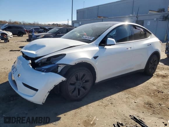 ✅ 2025 Tesla Model Y Long Range • VIN: 7SAYGDED2SF248713 • Лот: 91629255. Опубликован ранее на Copart с пробегом 13 844 миль. Бесплатный доступ к архиву аукционных продаж из США и подробный отчёт об истории автомобиля на DreamBid. Изображение 1.