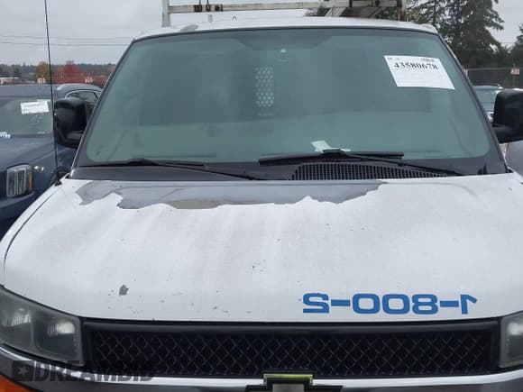 ✅ 2005 Chevrolet Express Cargo • VIN: 1GCGG25V951133416 • Lot: 43580678. Wystawiony na IAAI z przebiegiem 249 958 mil. Bezpłatny archiwum sprzedaży aukcyjnych z USA i szczegółowy raport historii pojazdu na DreamBid. Zdjęcie 6.