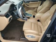 ✅ 2017 Porsche Macan GTS • VIN: WP1AG2A57HLB52291 • Лот: 81767385. Опубликован ранее на Copart с пробегом 59 973 миль. Бесплатный доступ к архиву аукционных продаж из США и подробный отчёт об истории автомобиля на DreamBid. Изображение 7.