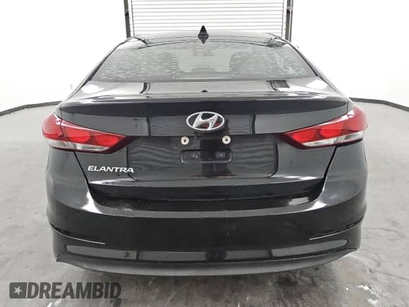 2017 Hyundai Elantra SE z VIN 5NPD84LF8HH014583, wystawiony jako Copart lot #75925354 z przebiegiem 102 148 mil mil oraz Czysty tytuł • Clean title. Historia ofert i sprzedaży dostępna na DreamBid. Obrazek 6.