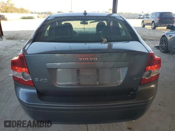 ✅ 2007 Volvo S40 2.4L • VIN: YV1MS382272311182 • Lot: 74152214. Listed on Copart with 129,709 mi. Free auction sales archive from the USA and detailed vehicle history report at DreamBid. Image 6.