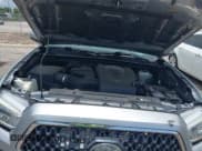 ✅ 2019 Toyota Tacoma SR • VIN: 3TMCZ5AN4KM271833 • Lot: 42557353. Wystawiony na IAAI z przebiegiem 72 634 mil. Bezpłatny archiwum sprzedaży aukcyjnych z USA i szczegółowy raport historii pojazdu na DreamBid. Zdjęcie 10.