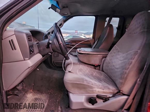 ✅ 1999 Ford F-250 XL • VIN: 1FTNX21SXXED06049 • Lot: 96364055. Listed on Copart with 270,004 mi. Free auction sales archive from the USA and detailed vehicle history report at DreamBid. Image 7.