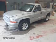 ✅ 2001 Dodge Dakota • VIN: 1B7GG26X21S118759 • Lot: 41943297. Wystawiony na IAAI z przebiegiem 156 372 mil. Bezpłatny archiwum sprzedaży aukcyjnych z USA i szczegółowy raport historii pojazdu na DreamBid. Zdjęcie 2.